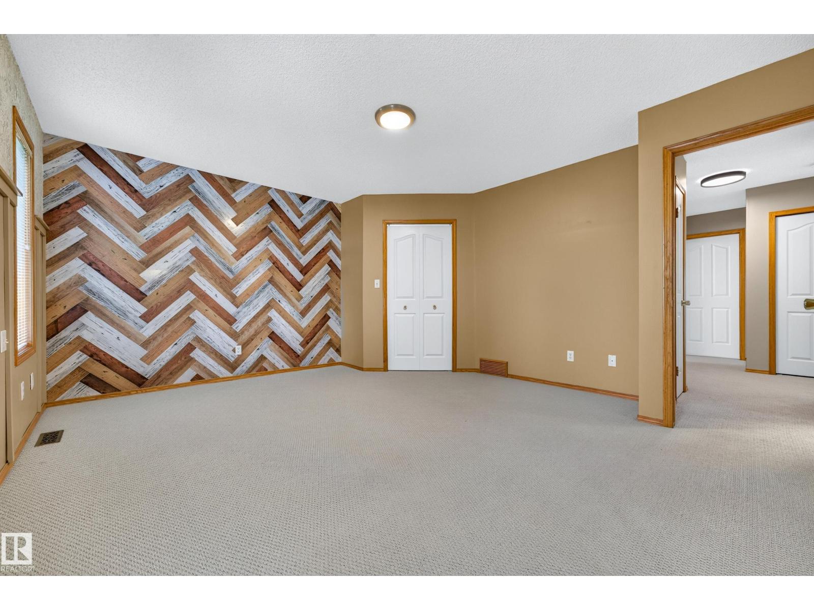 42 CHARLTON CR - Image 30