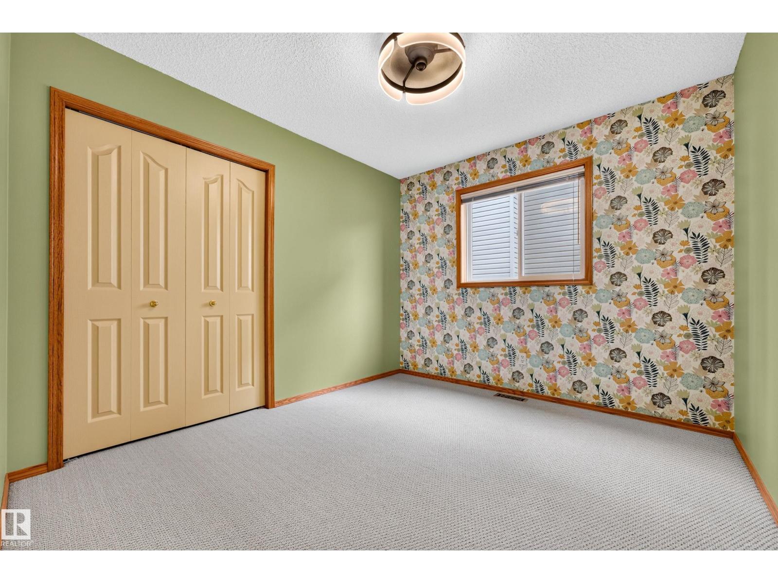 42 CHARLTON CR - Image 35