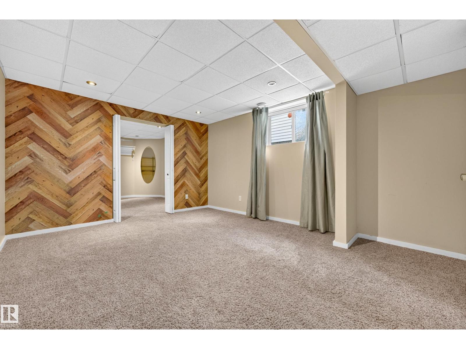 42 CHARLTON CR - Image 54