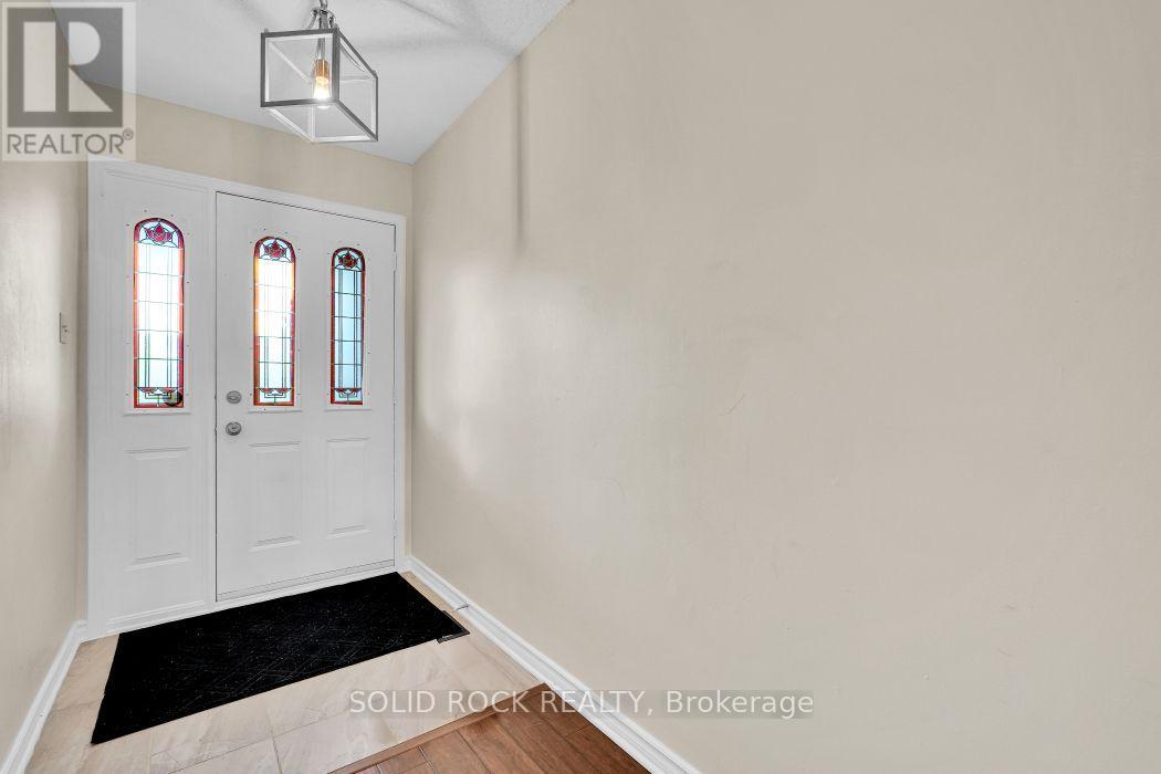 Spacous front foyer