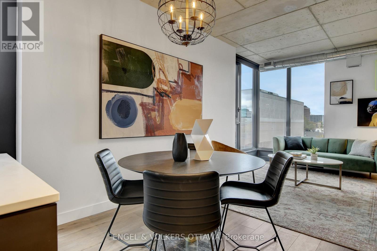 #405 10 JAMES STREET - 14
