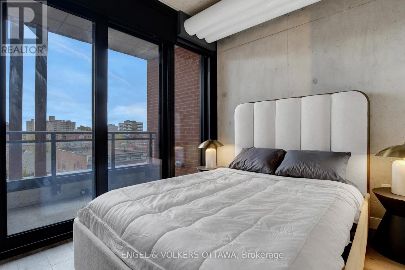 #405 10 JAMES STREET - 21