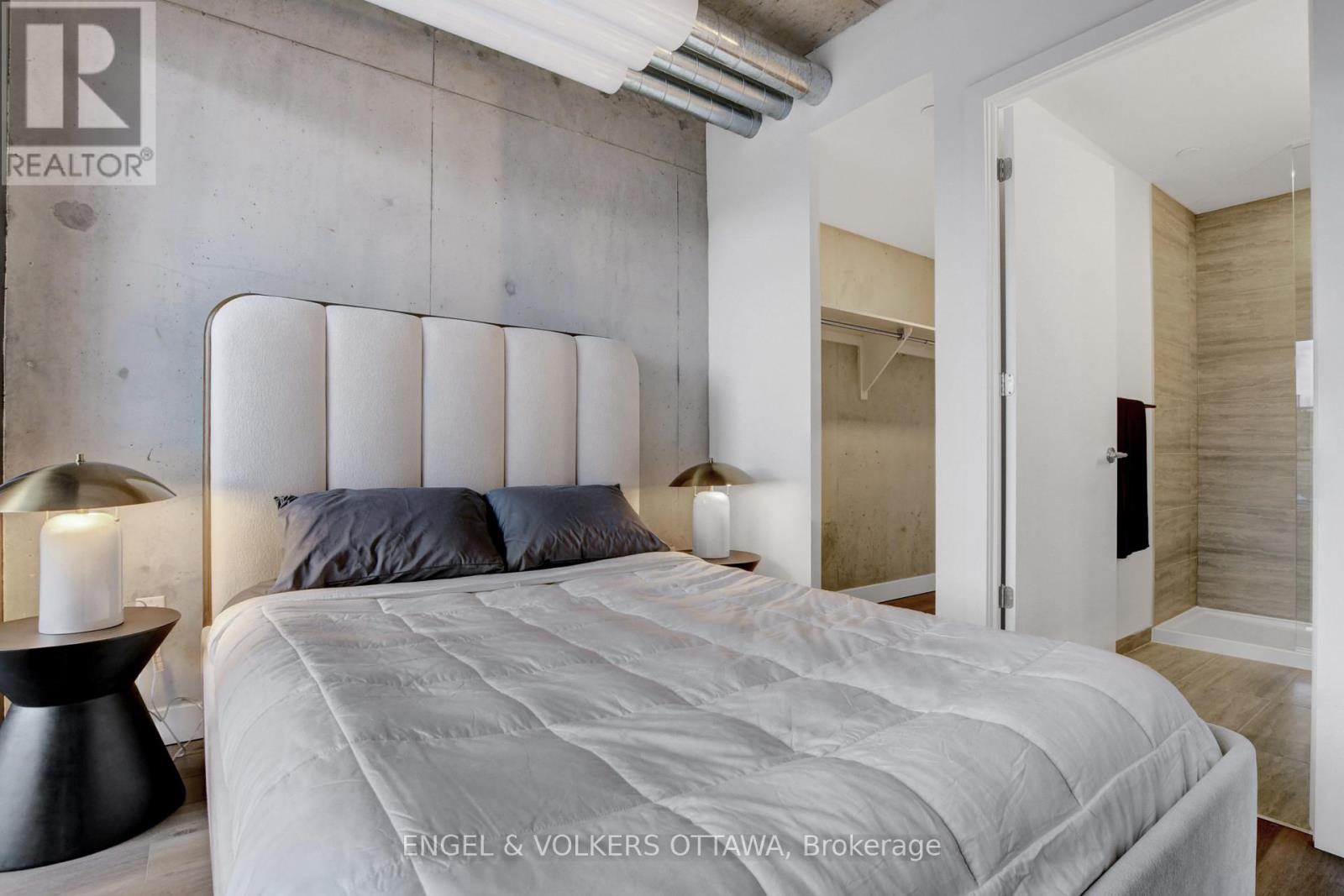 #405 10 JAMES STREET - 23