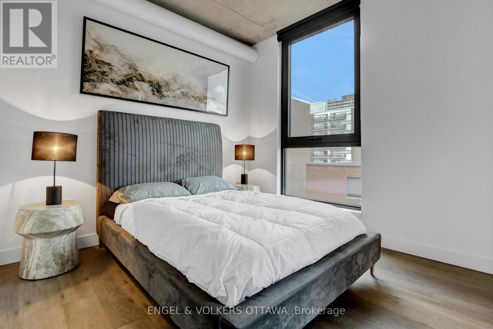 #405 10 JAMES STREET - 28