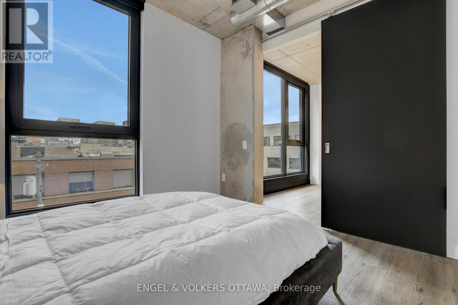 #405 10 JAMES STREET - 29