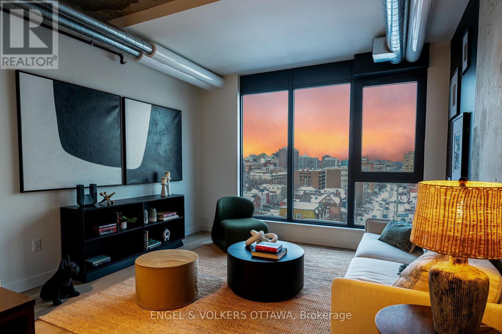#709 10 JAMES STREET - 22