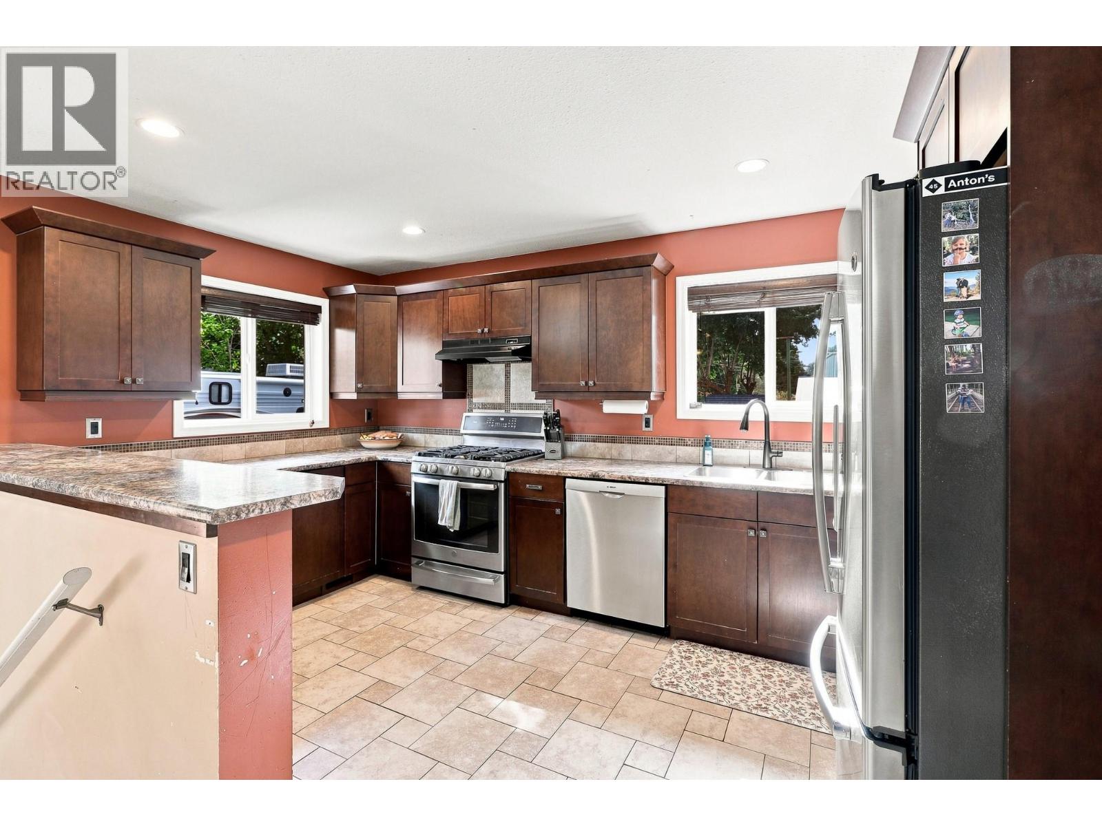 326 STILES Street - 14