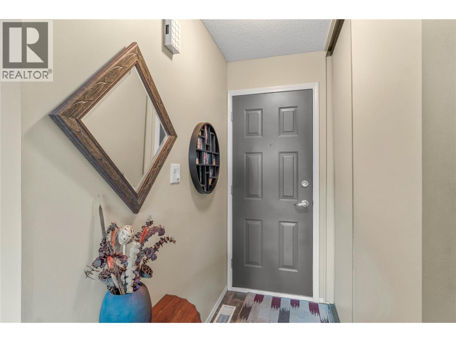 #30 290 PEMBERTON Terrace - 12