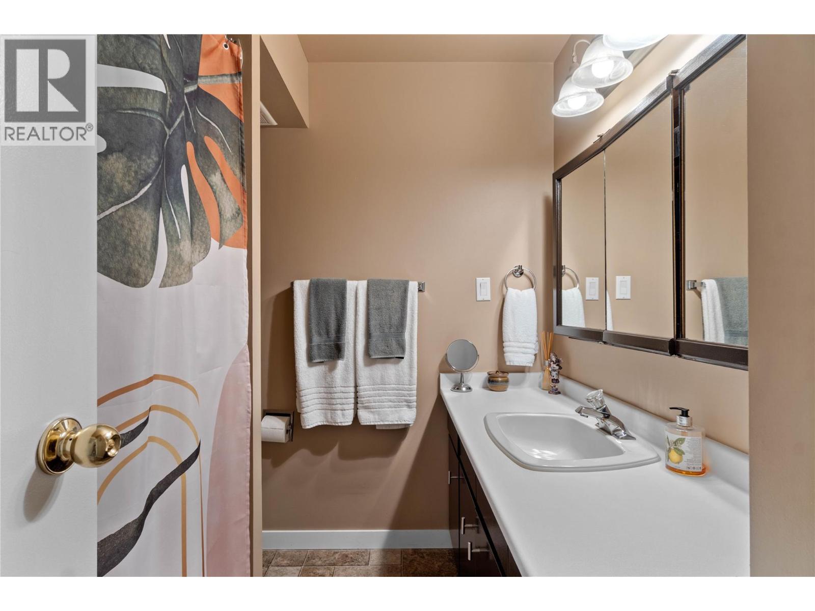 #30 290 PEMBERTON Terrace - 15