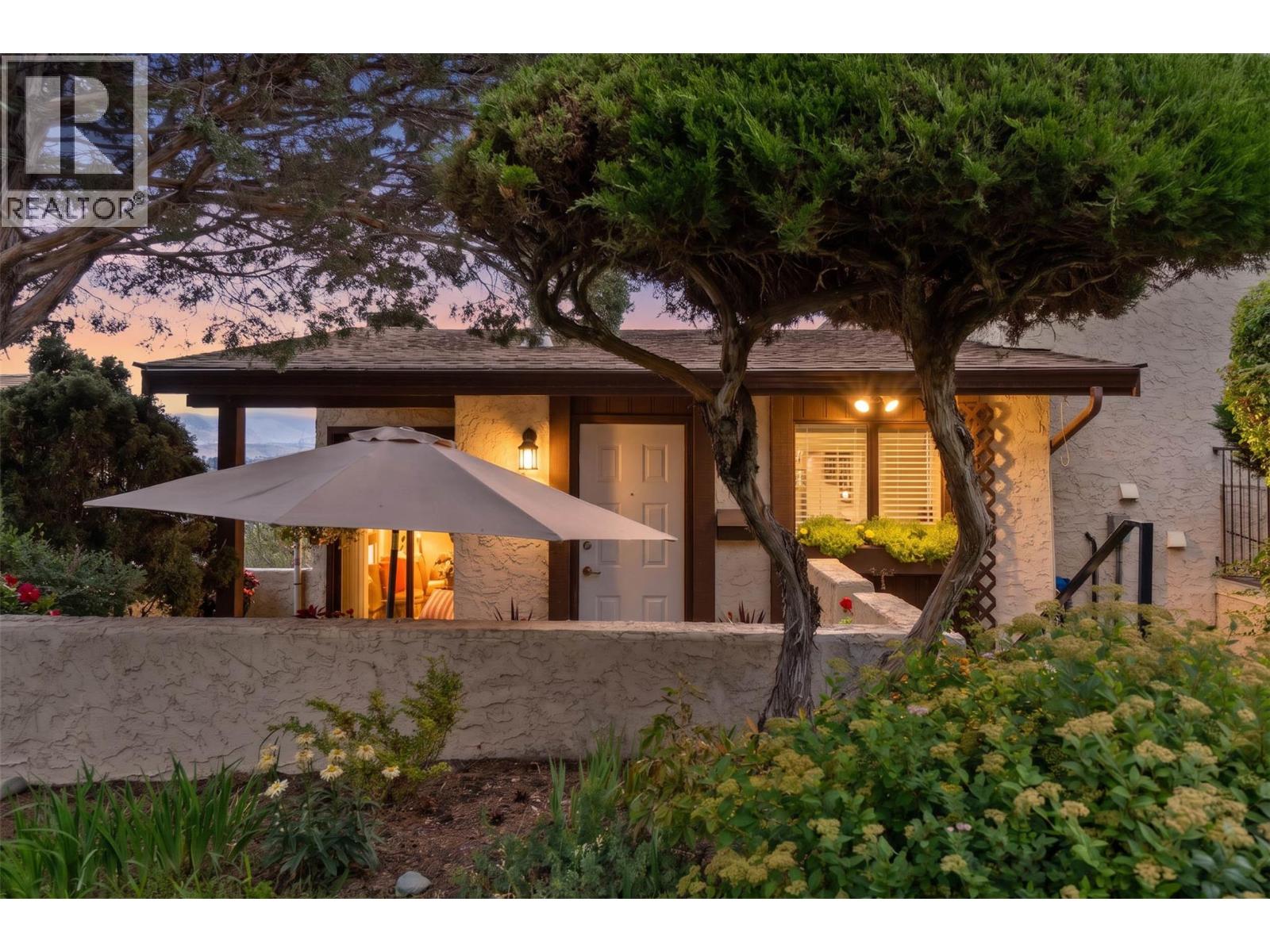 #30 290 PEMBERTON Terrace - 1