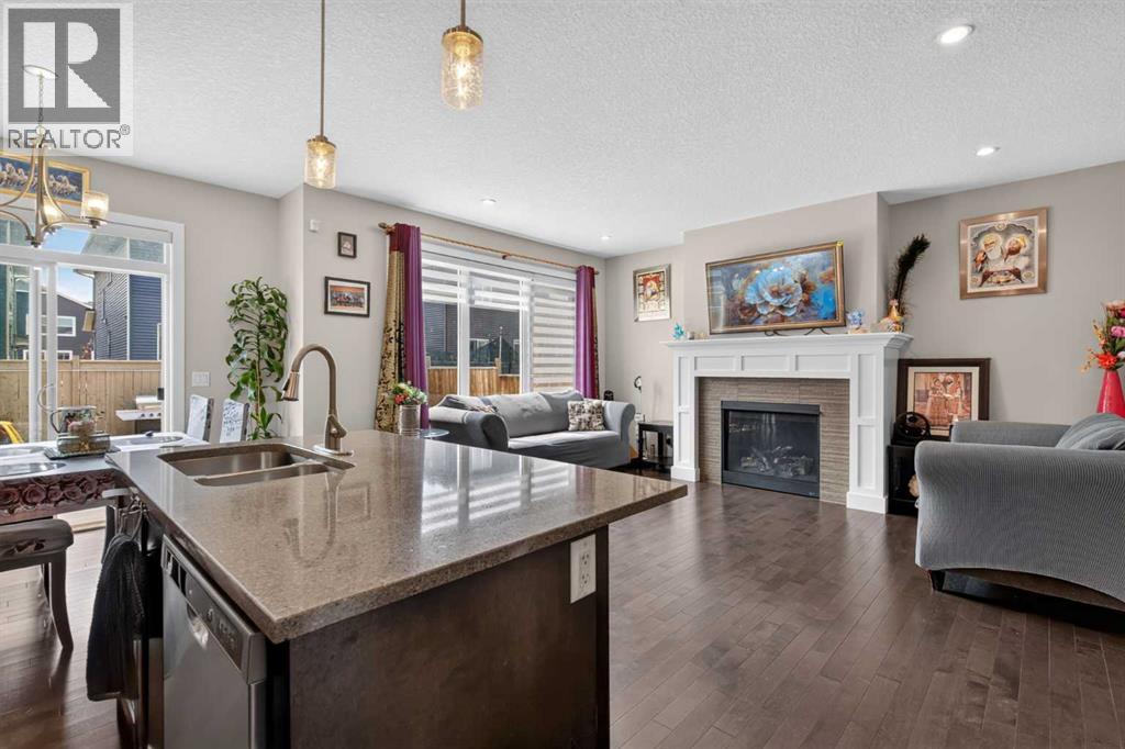 45 Saddlestone Drive NE, Saddle Ridge, Calgary photo 5