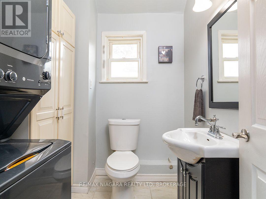 357 MAIN STREET W - 14