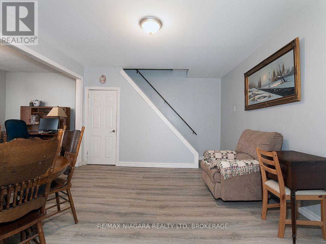 357 MAIN STREET W - 15