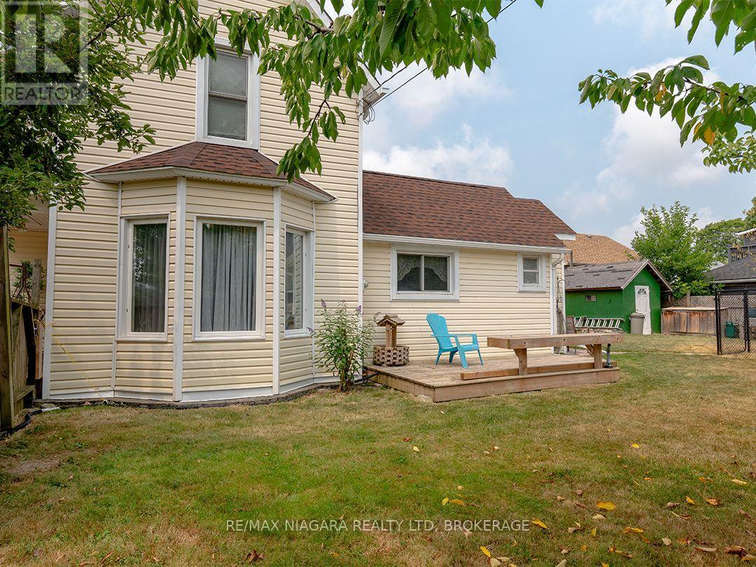357 MAIN STREET W - 24
