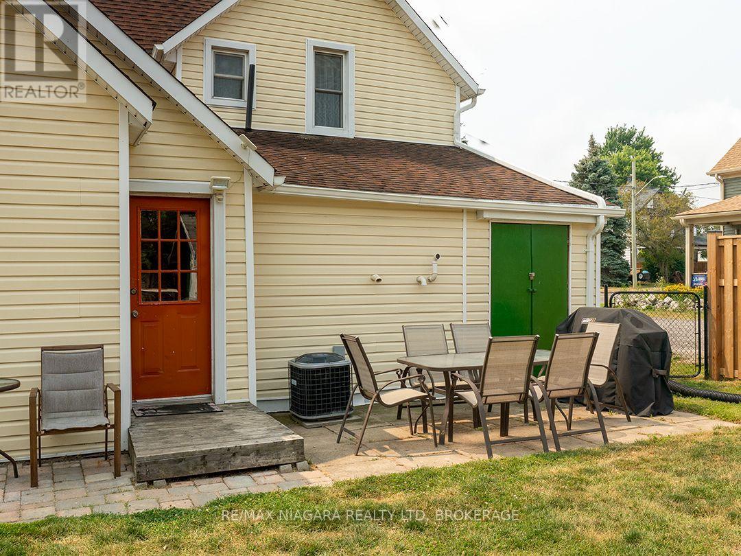 357 MAIN STREET W - 27