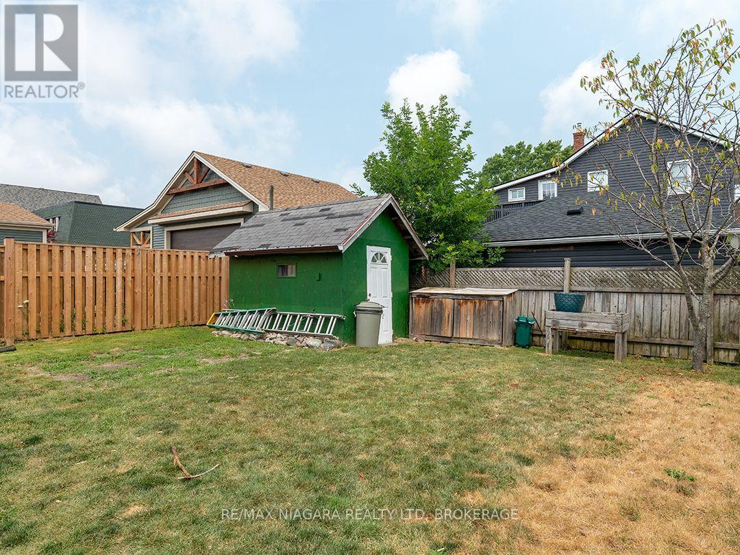 357 MAIN STREET W - 29