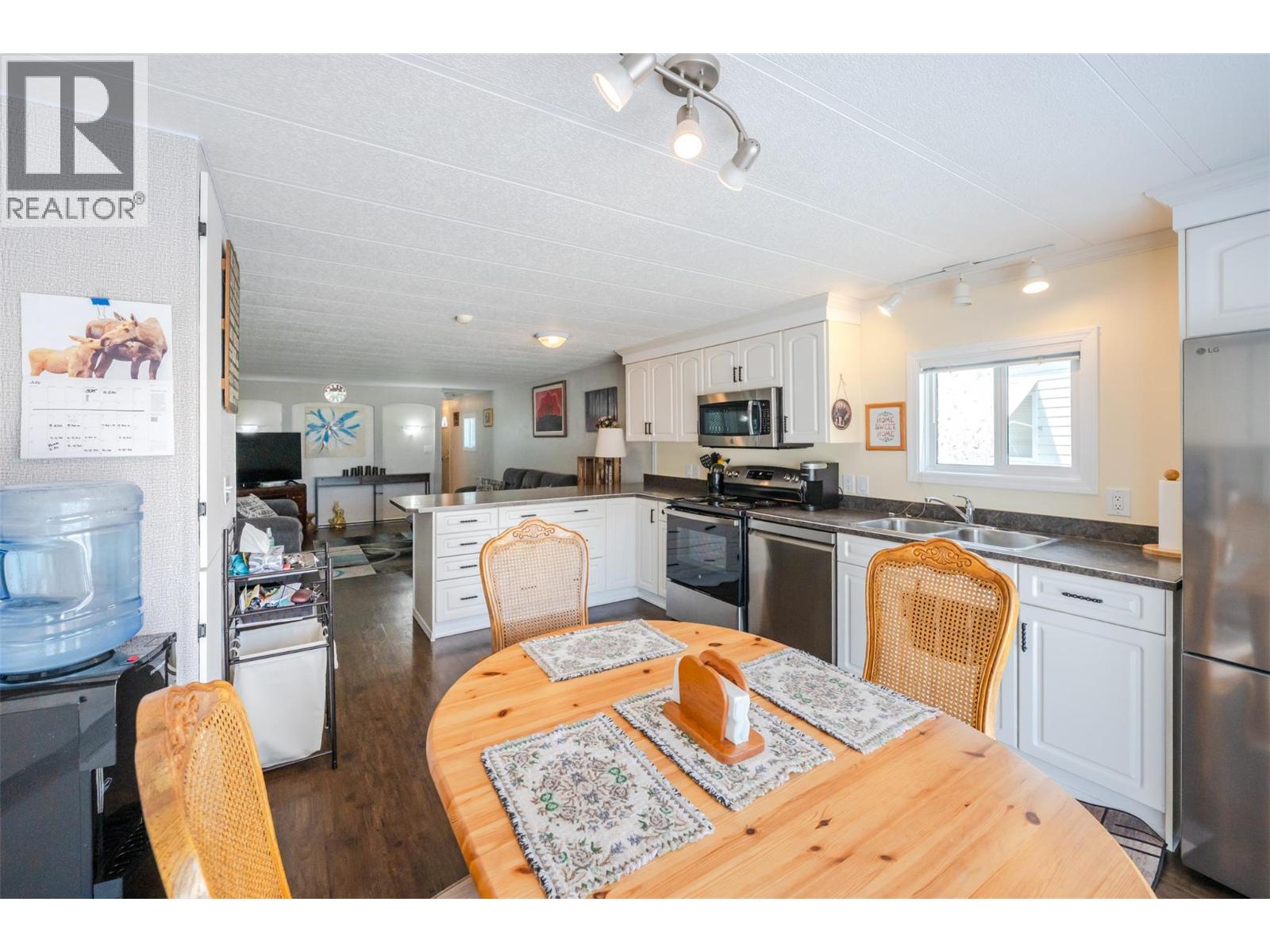 #61 999 Burnaby Avenue - 10