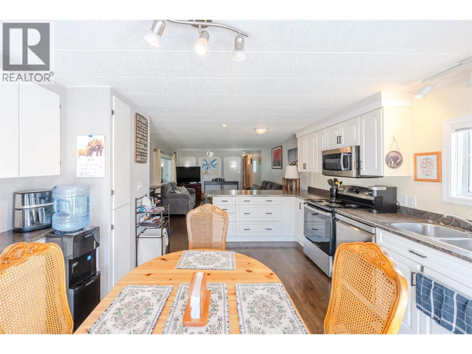 #61 999 Burnaby Avenue - 11