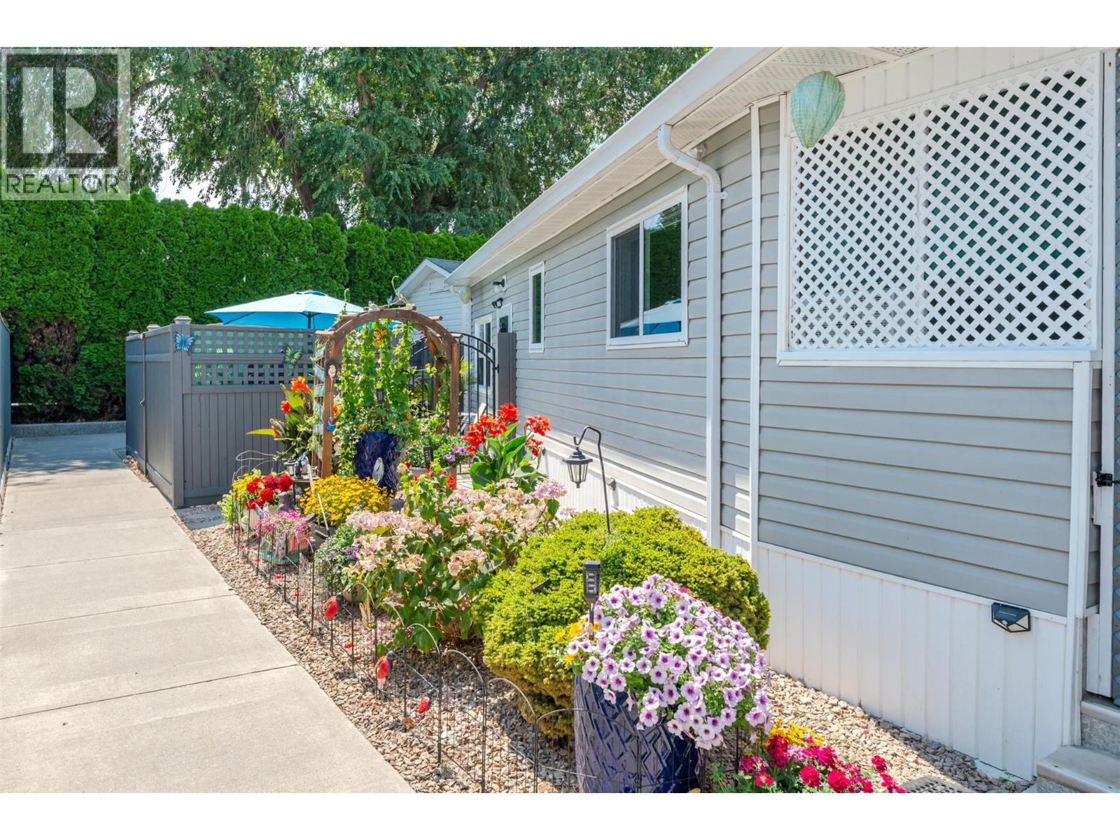 #61 999 Burnaby Avenue - 45