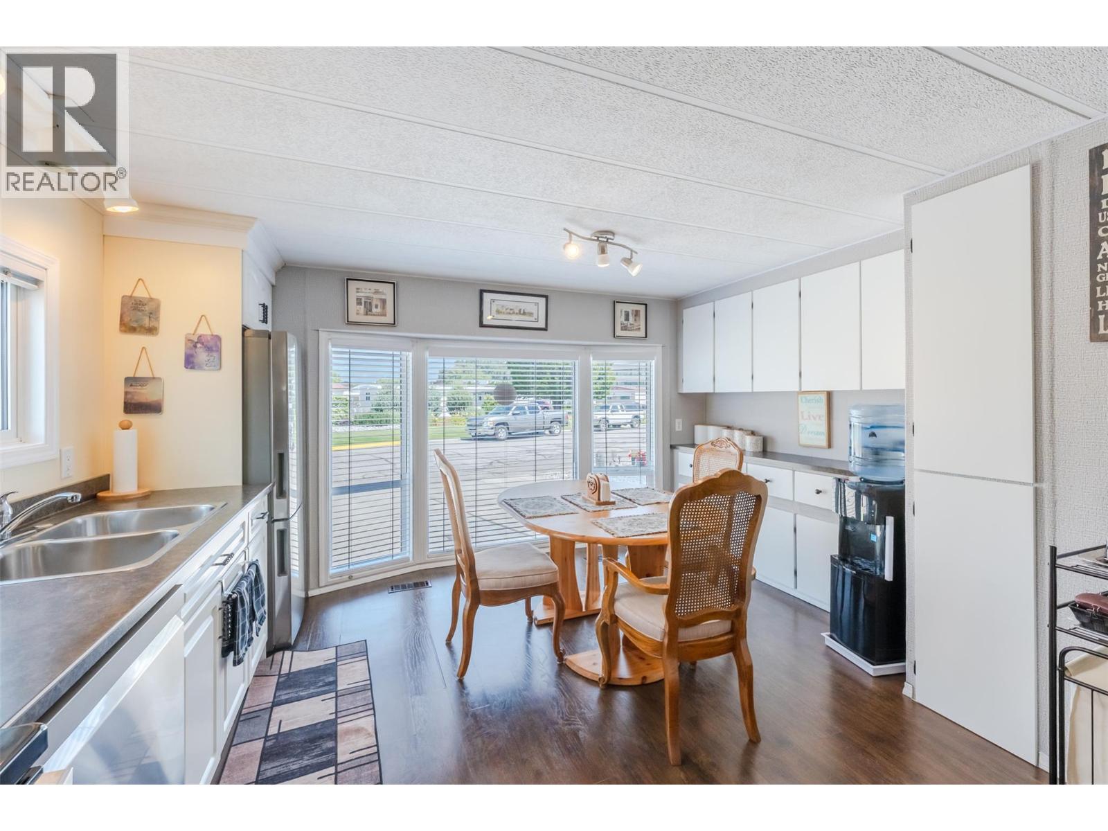#61 999 Burnaby Avenue - 8