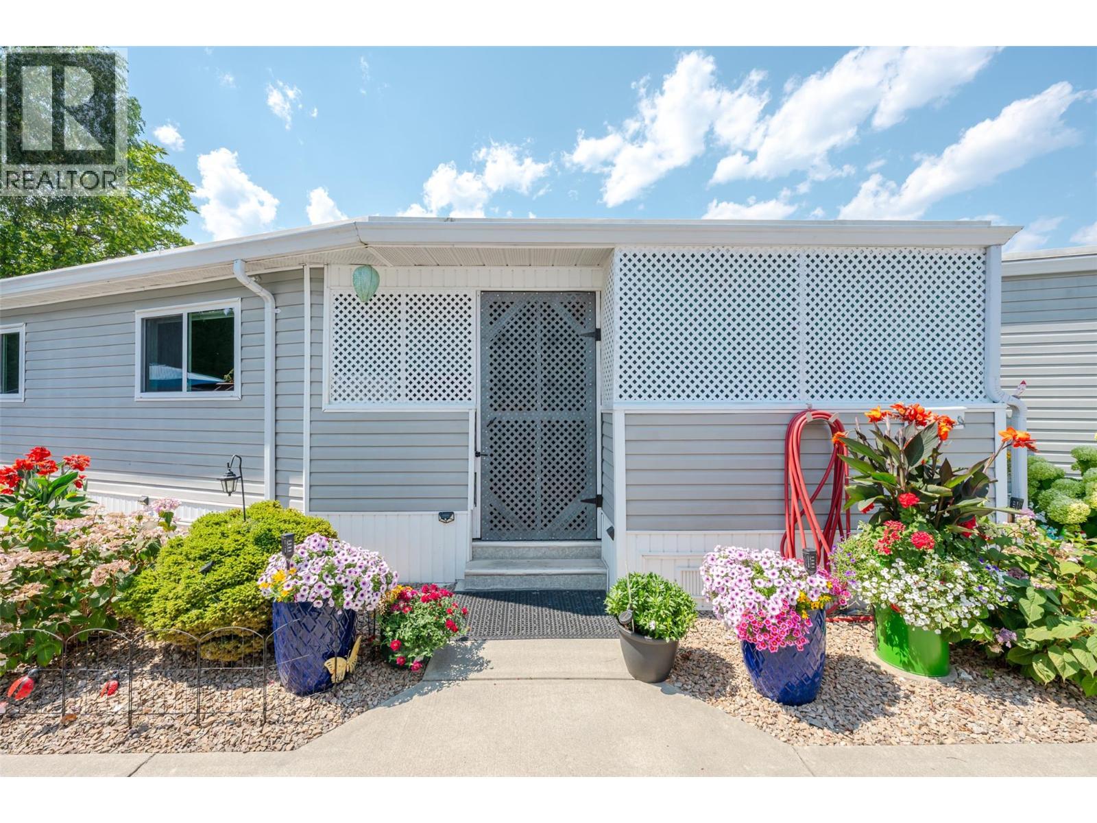 #61 999 Burnaby Avenue - 46