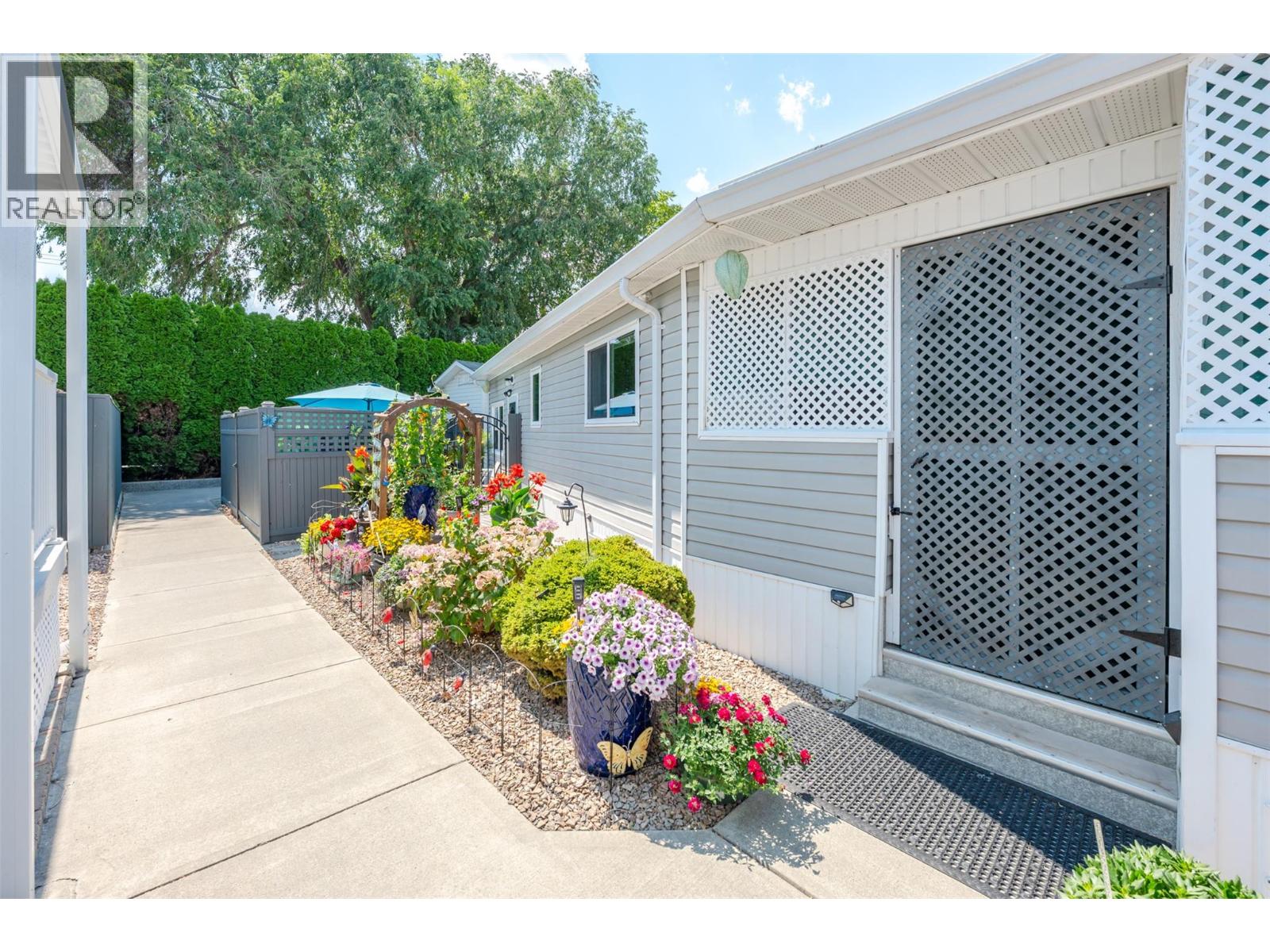#61 999 Burnaby Avenue - 44