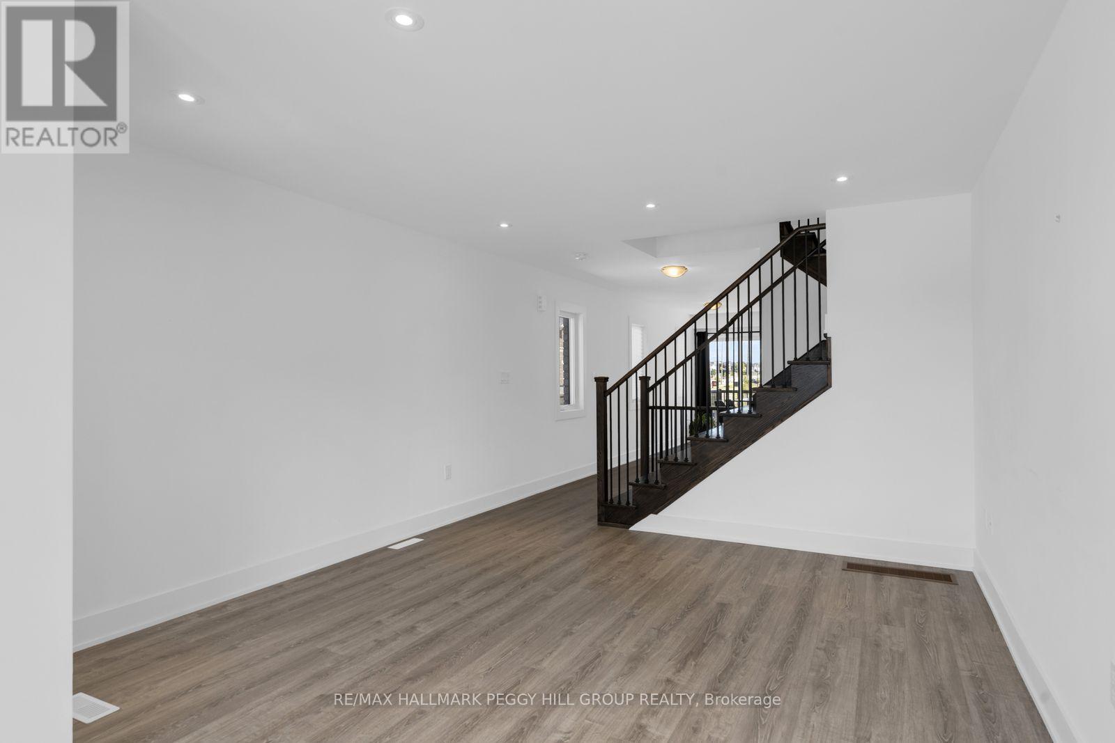 30 PUMPKIN CORNER CRESCENT - Image 6