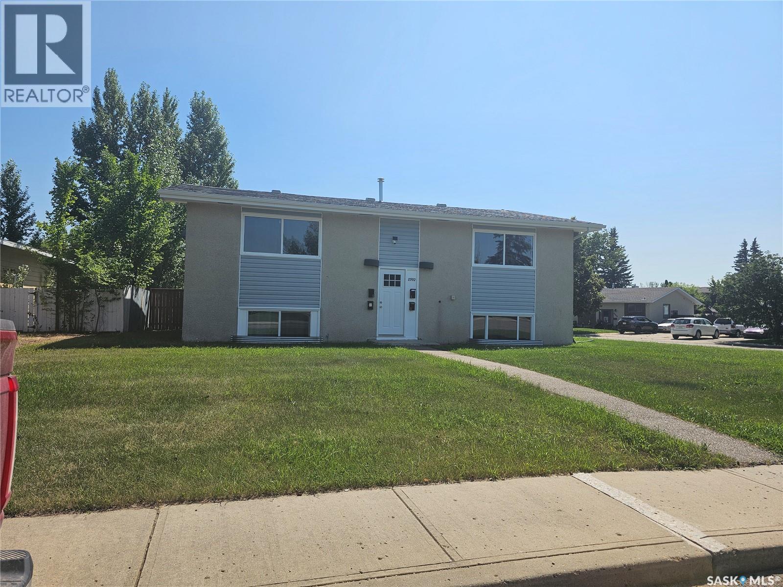 8992 Panton AVENUE - 1