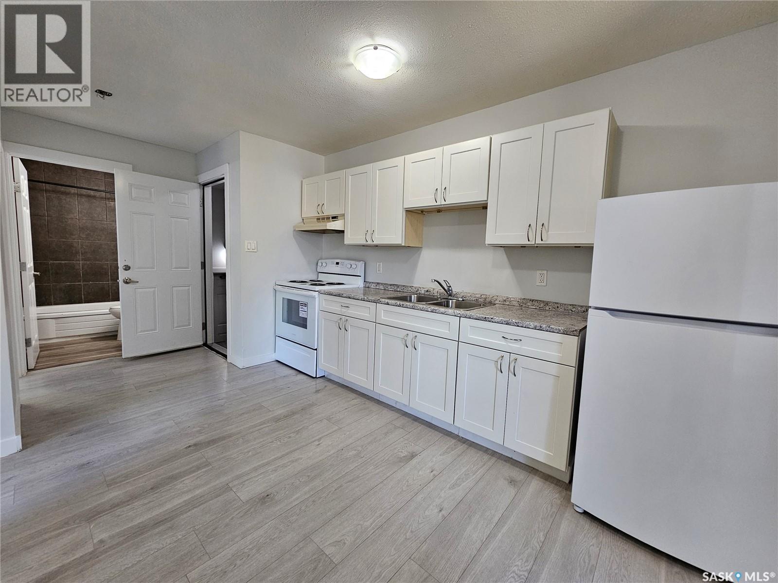 8992 Panton AVENUE - 3