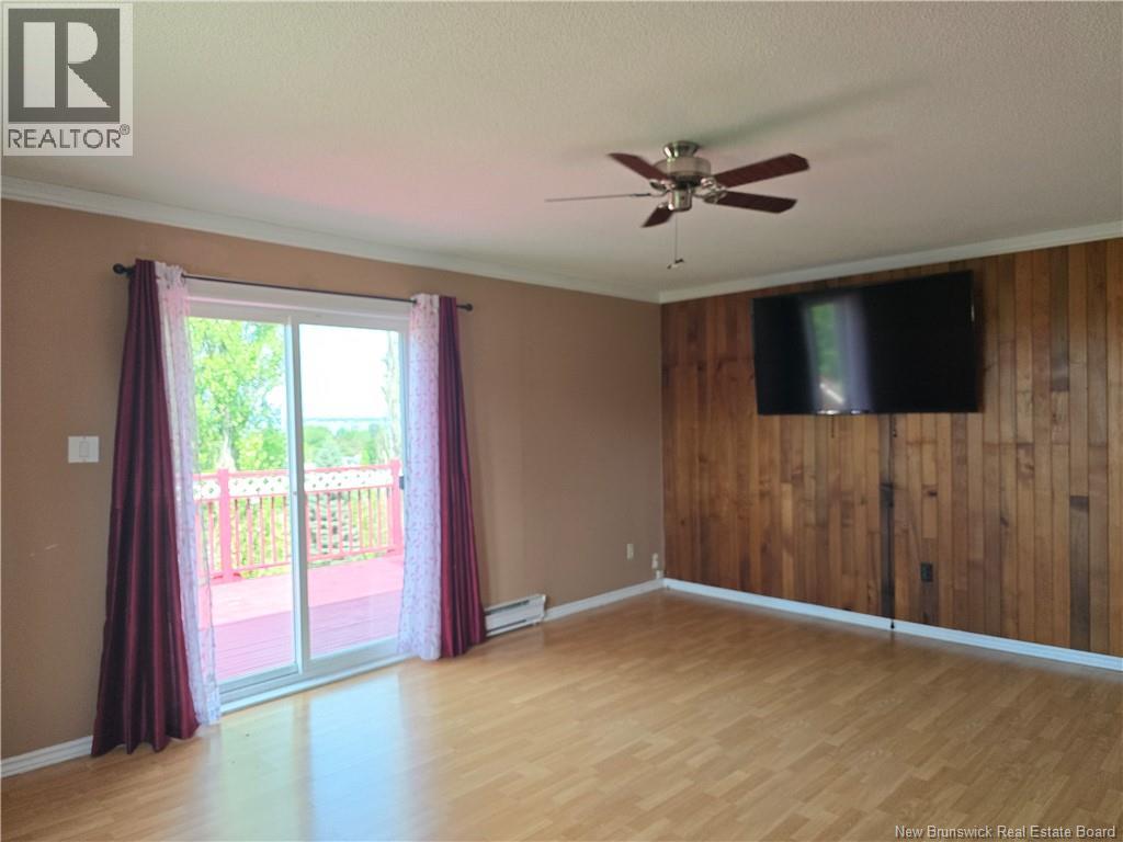 1063 Tower Hill - Image 15