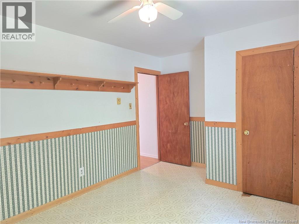 1063 Tower Hill - Image 25