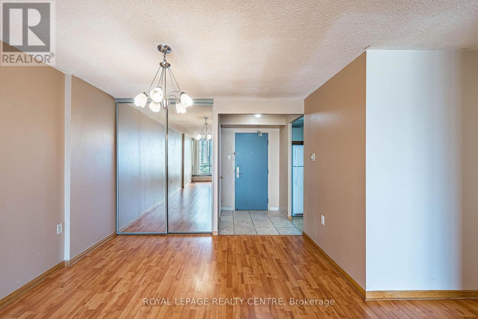 #807 25 FAIRVIEW ROAD W - 15