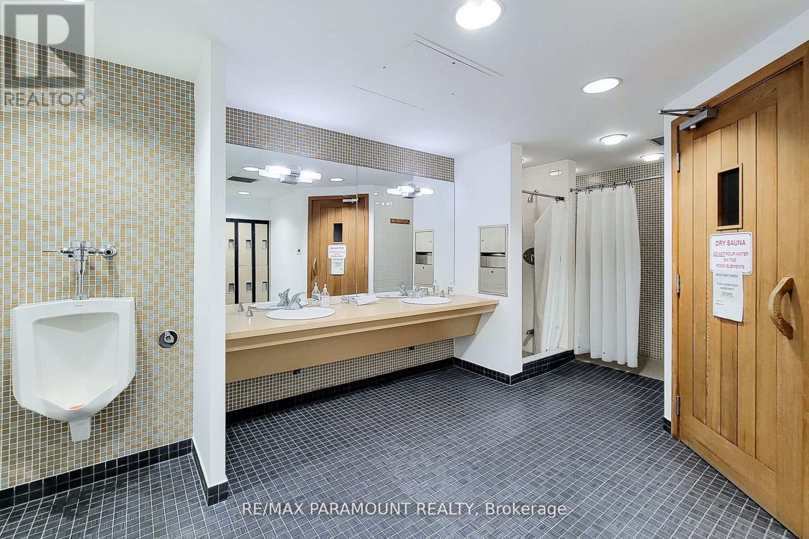 #1102 2325 CENTRAL PARK DRIVE - 34