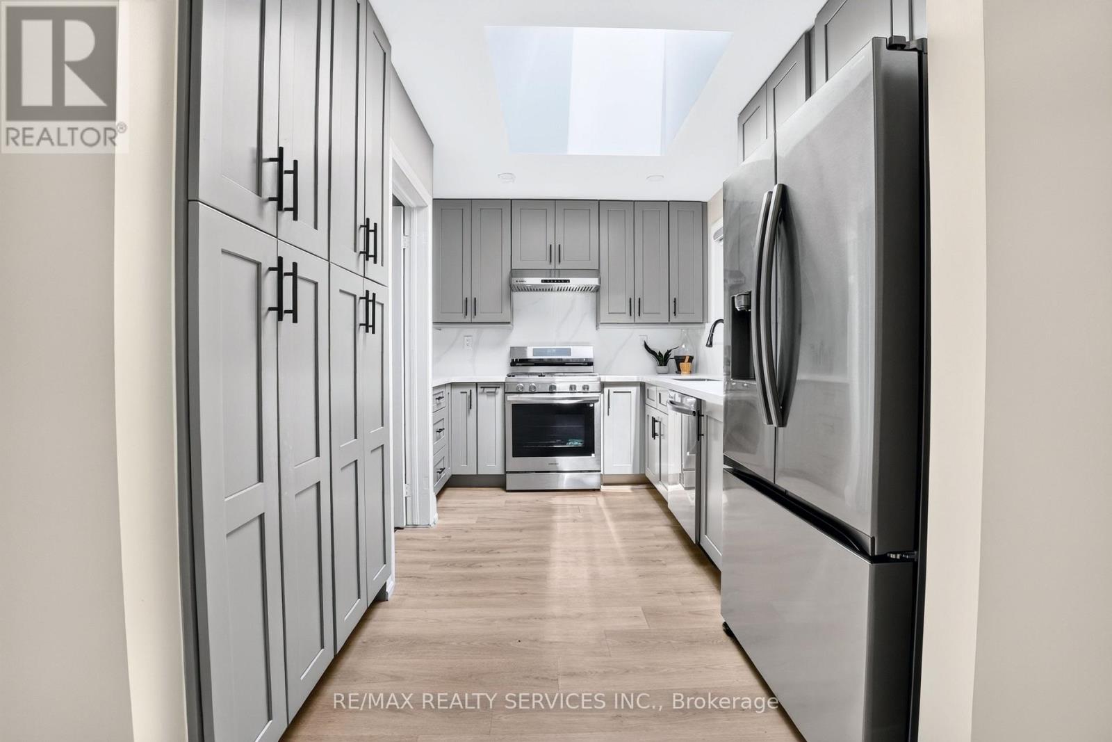 18 SPENCELY COURT - 15