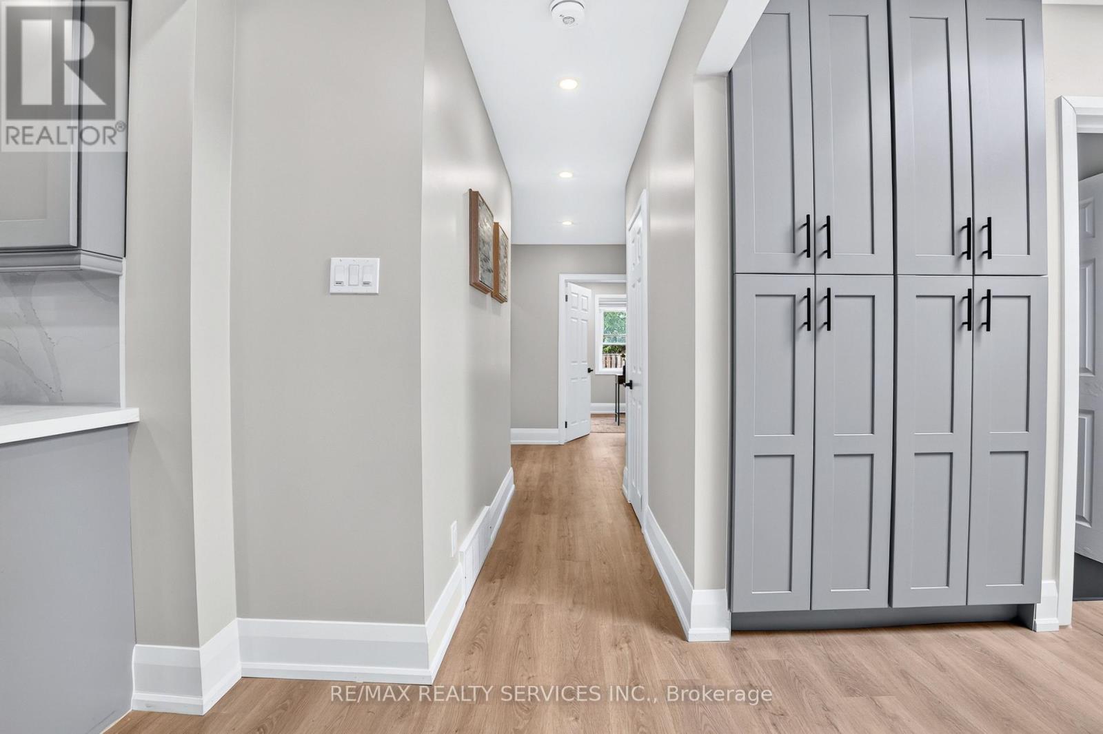 18 SPENCELY COURT - 19