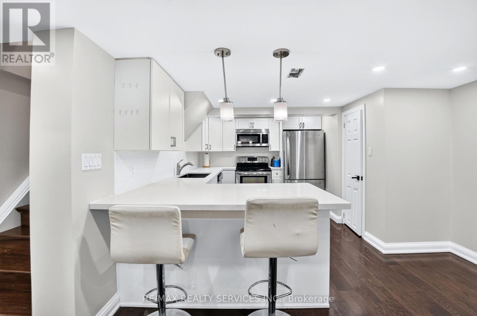 18 SPENCELY COURT - 34