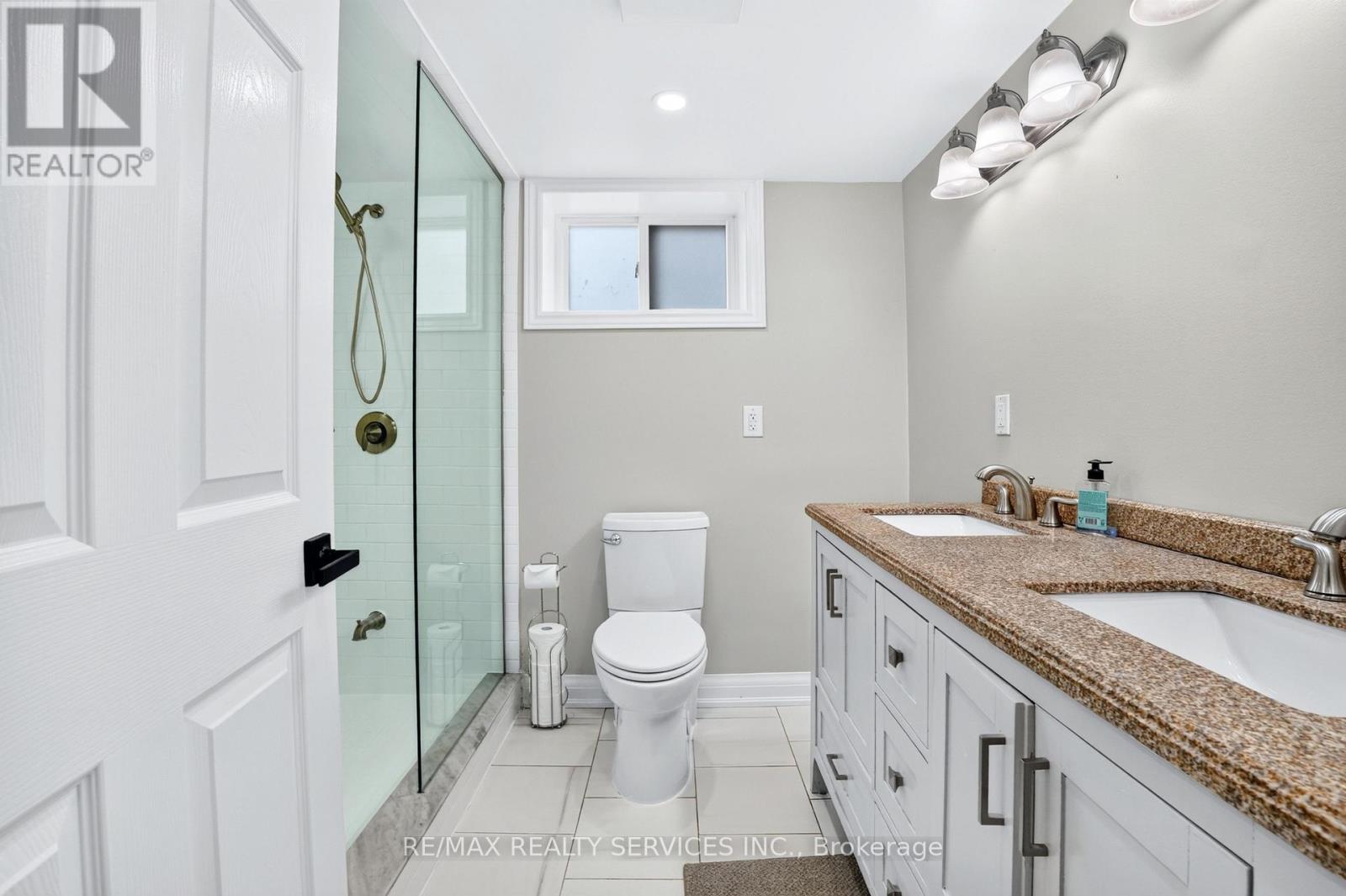 18 SPENCELY COURT - 41