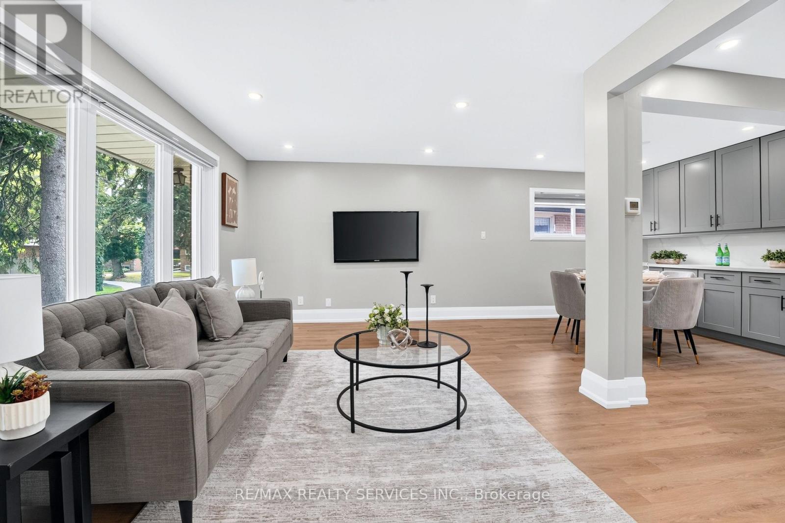 18 SPENCELY COURT - 8