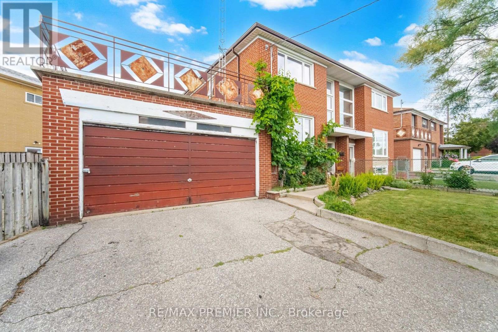 148 GILTSPUR DRIVE - 1