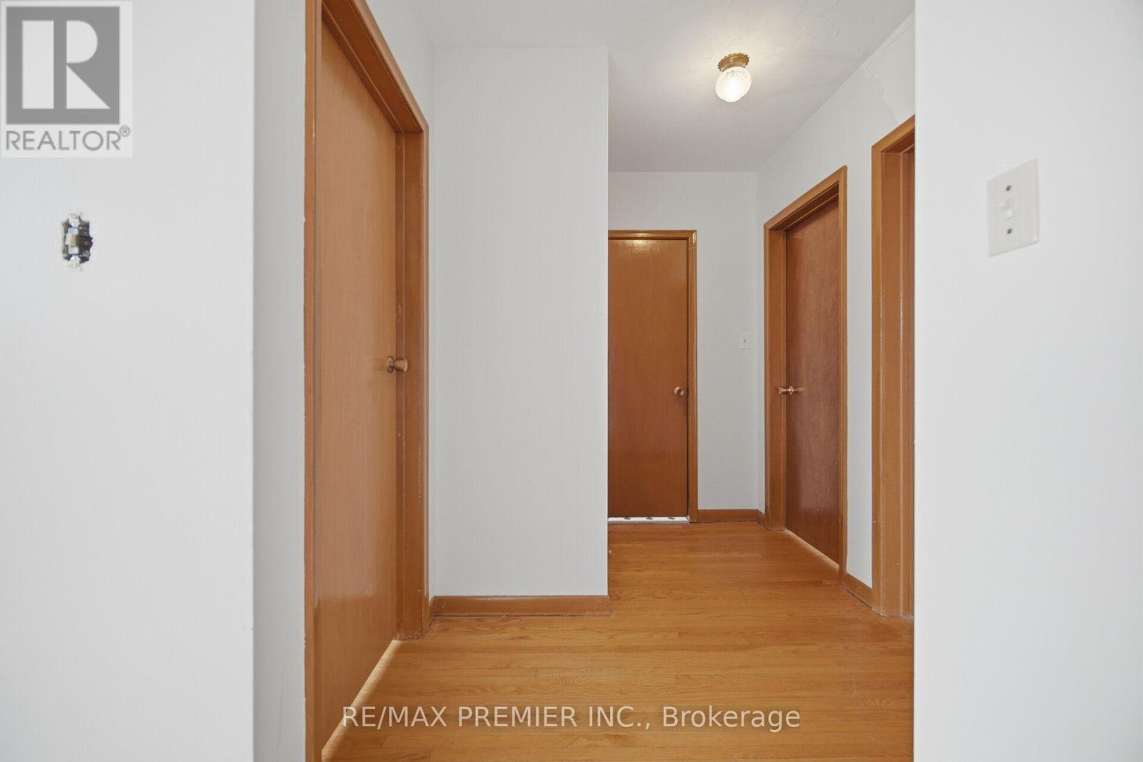 148 GILTSPUR DRIVE - 20