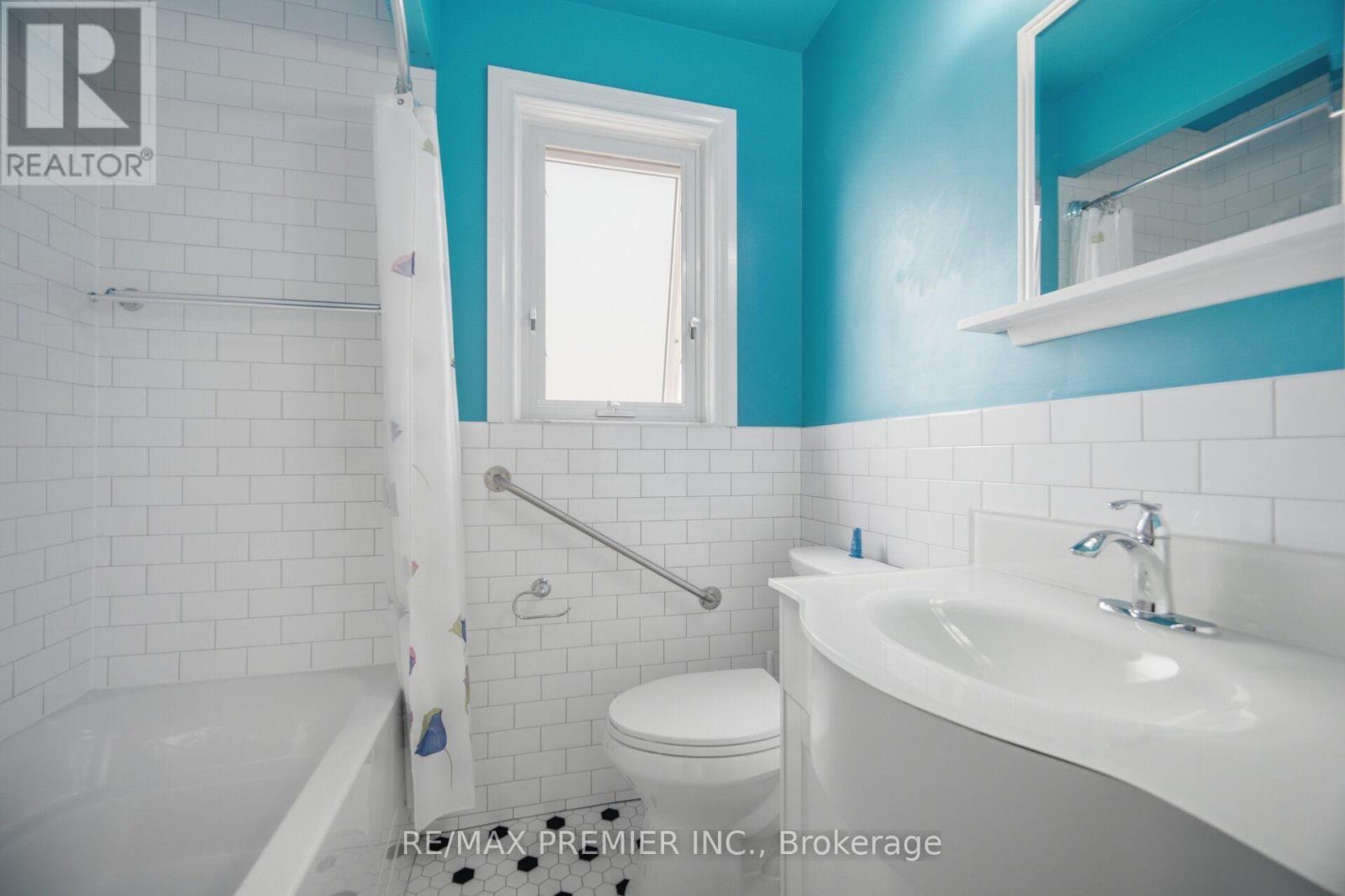 148 GILTSPUR DRIVE - 27