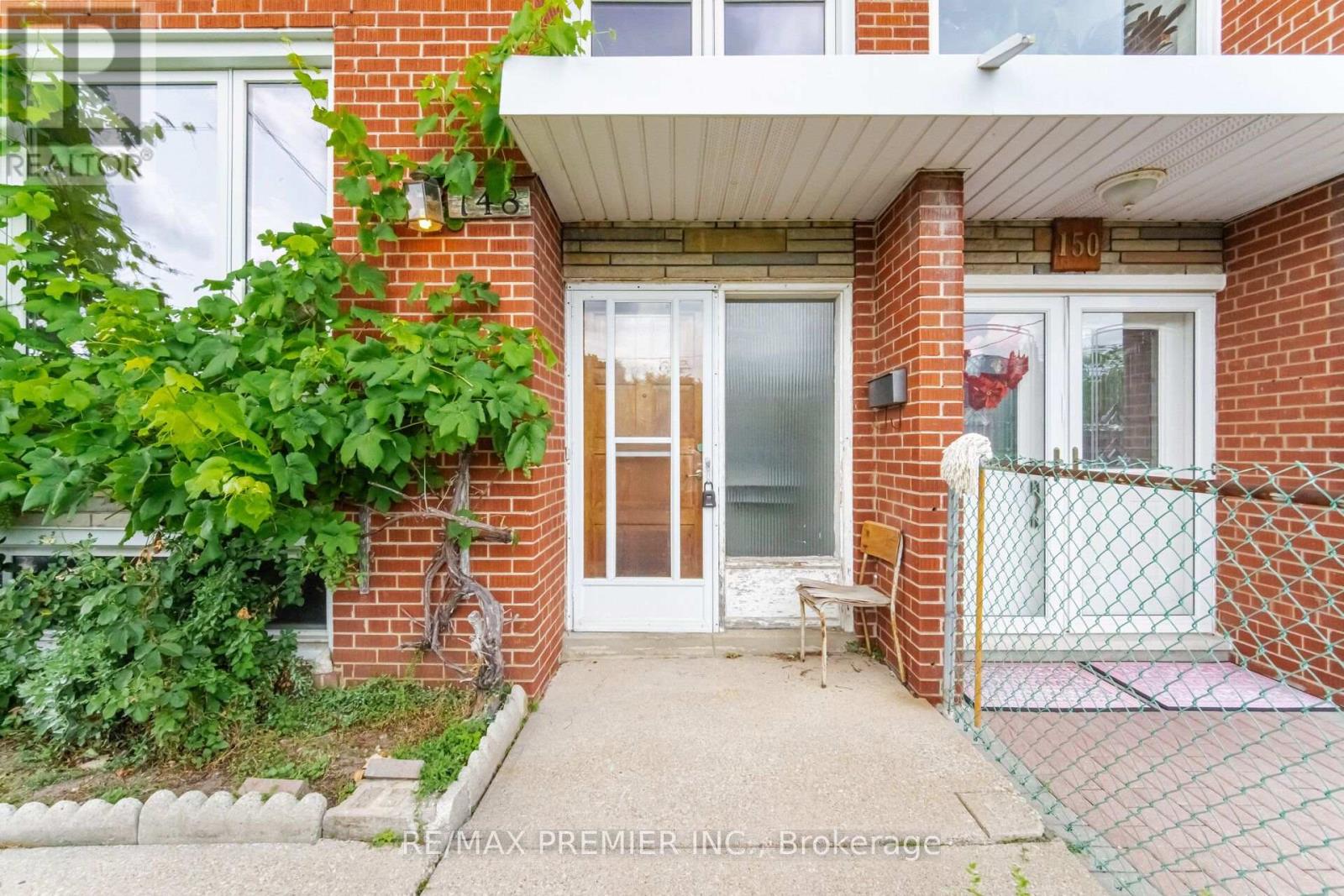 148 GILTSPUR DRIVE - 3
