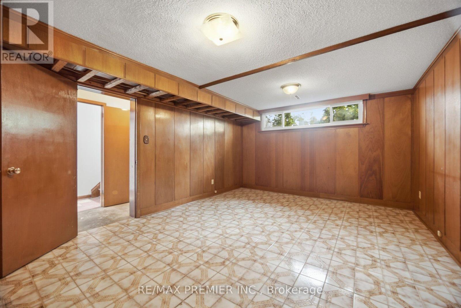 148 GILTSPUR DRIVE - 30