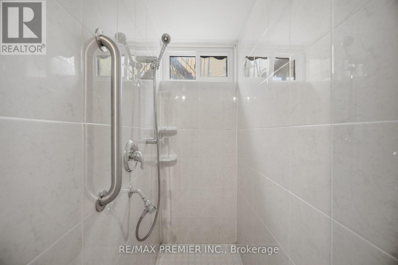 148 GILTSPUR DRIVE - 37