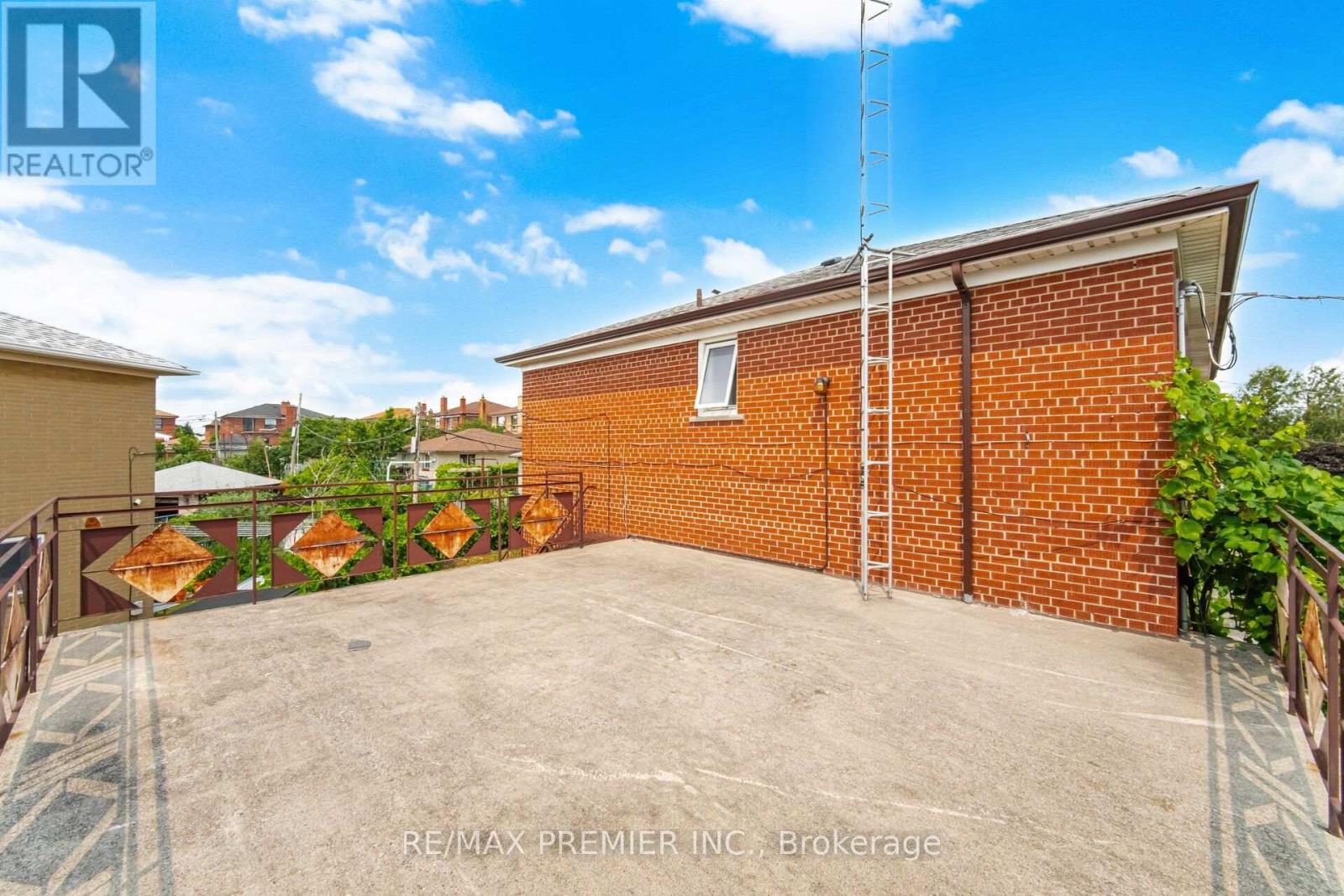 148 GILTSPUR DRIVE - 45