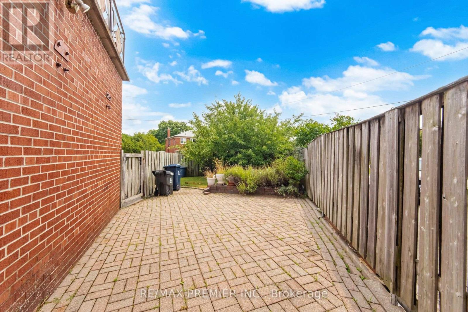 148 GILTSPUR DRIVE - 47