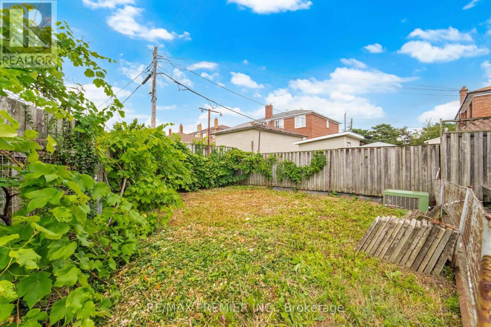 148 GILTSPUR DRIVE - 49