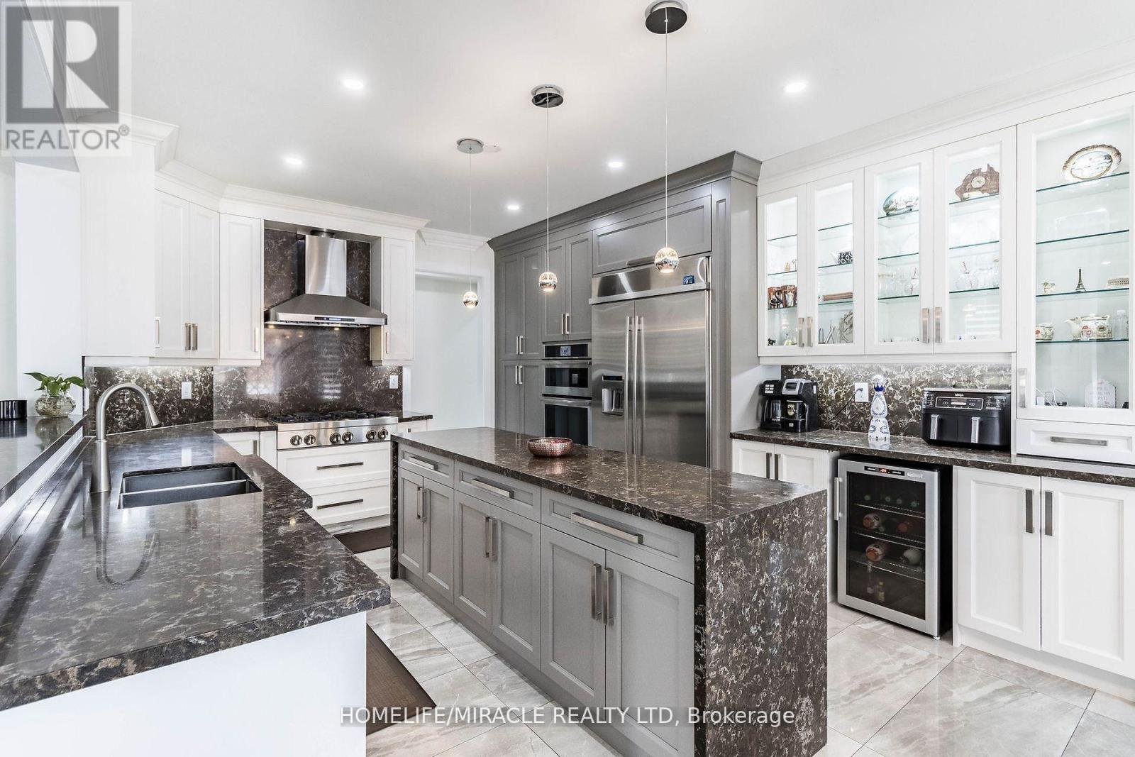 19 VALLEYSIDE TRAIL - 13