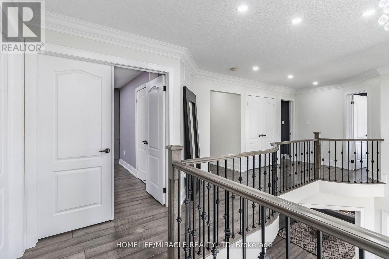 19 VALLEYSIDE TRAIL - 20