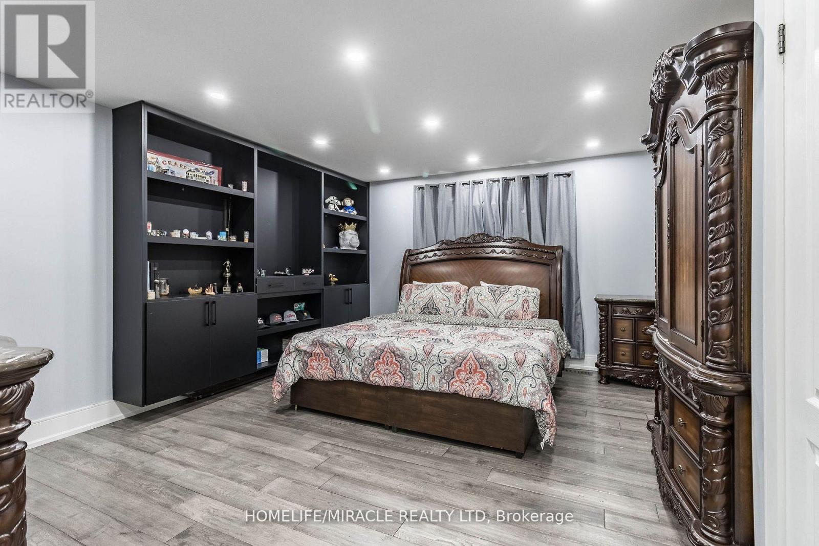19 VALLEYSIDE TRAIL - Image 26